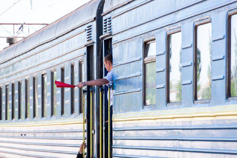 ​​Через карантин українці повернули в каси понад 700 тисяч квитків на потяги