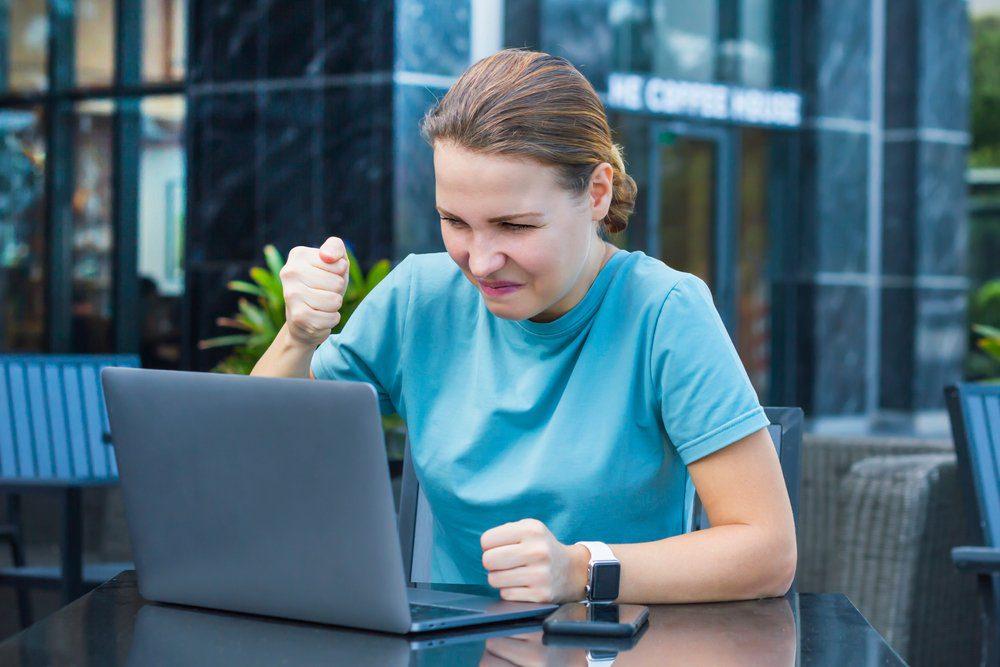 Хейтери в соцмережах: звідки вони беруться та як на них реагувати