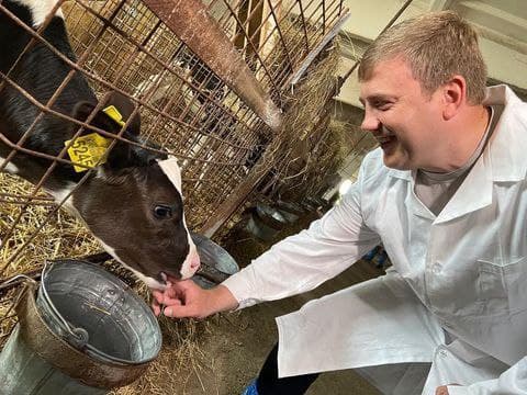 Ранок керівника Рівненської області розпочався з молока