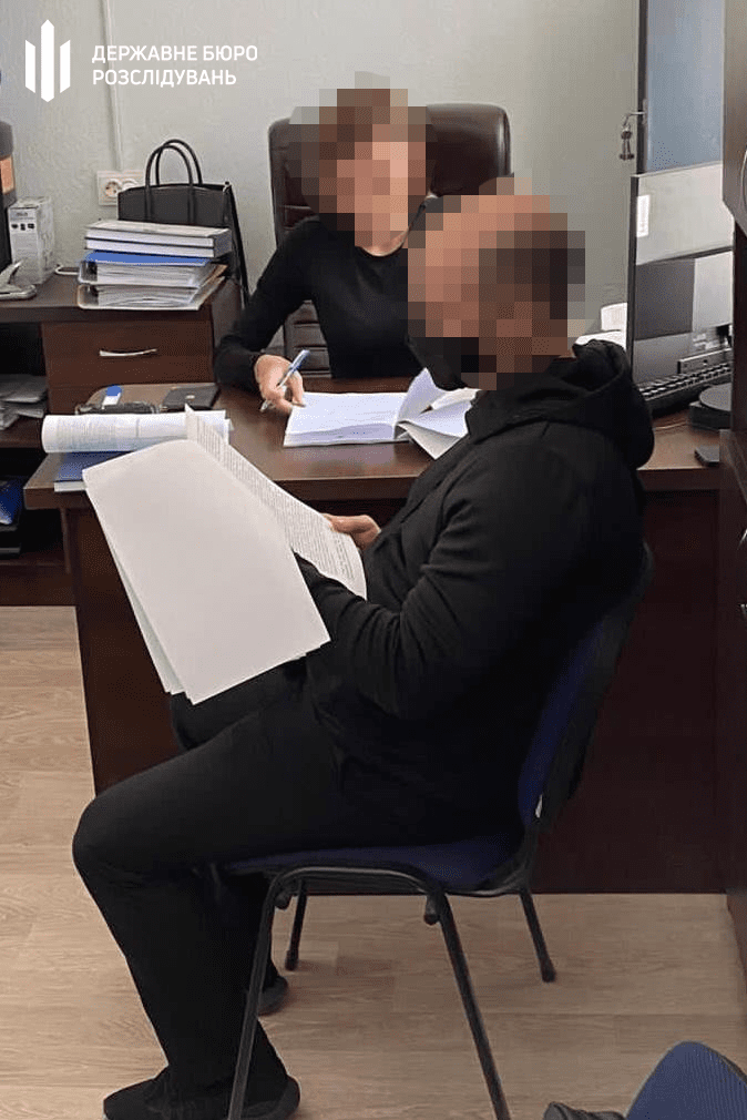 Експоліцейський Житомирщини «зливав» персональні дані громадян