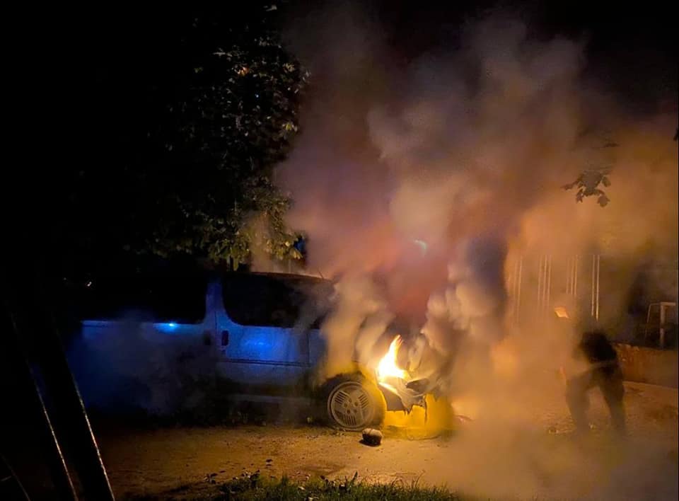 Дві автівки горіли вчора в Рівному Дві автівки горіли вчора в Рівному