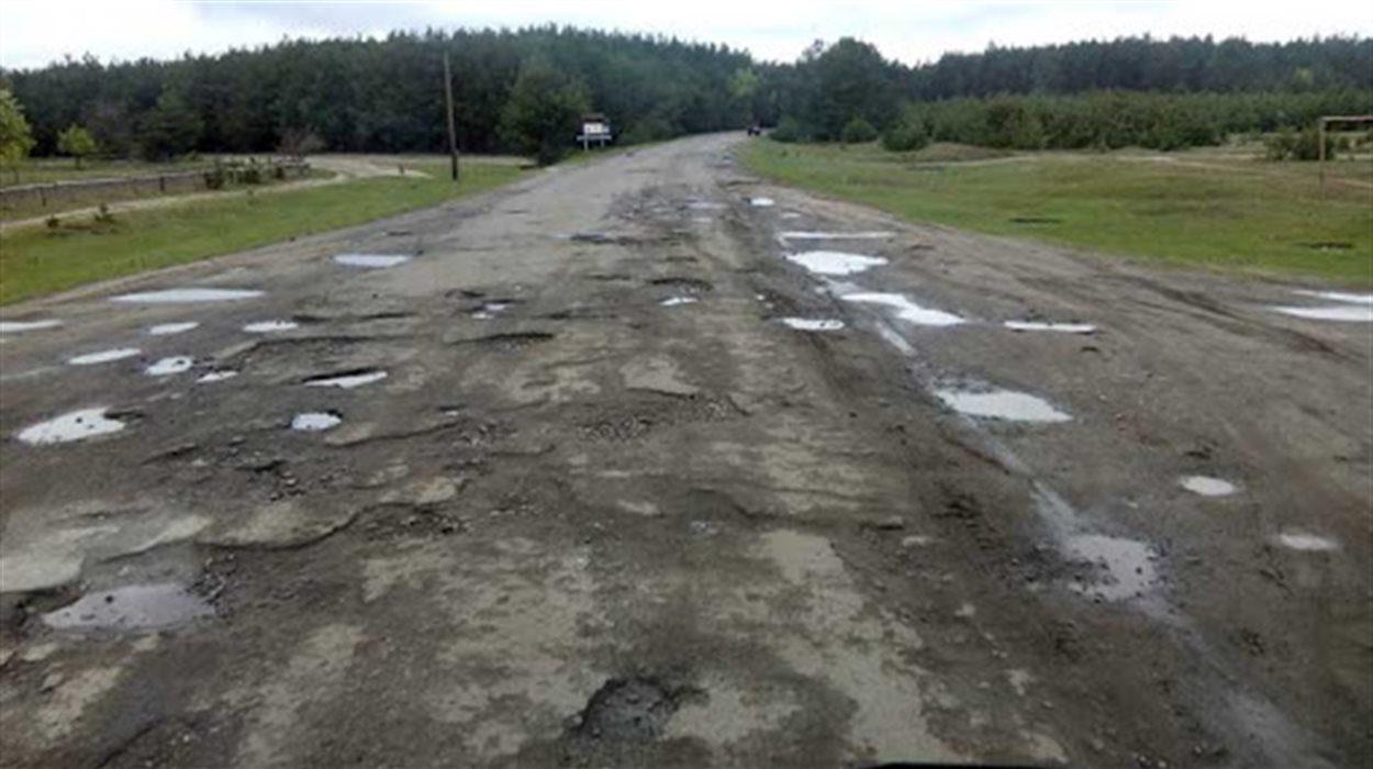 Дорогу до Білого озера хочуть передати державі