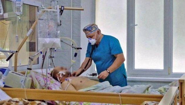 В Україні за добу менше тисячі нових хворих на коронавірус