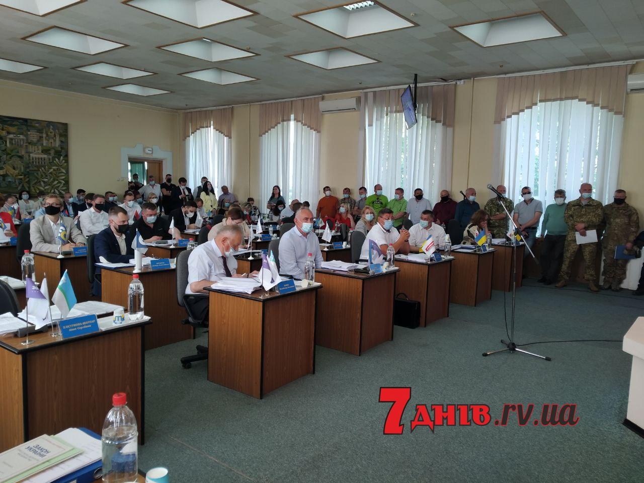 Міська рада погодила збільшення штату виконкому на 17 одиниць