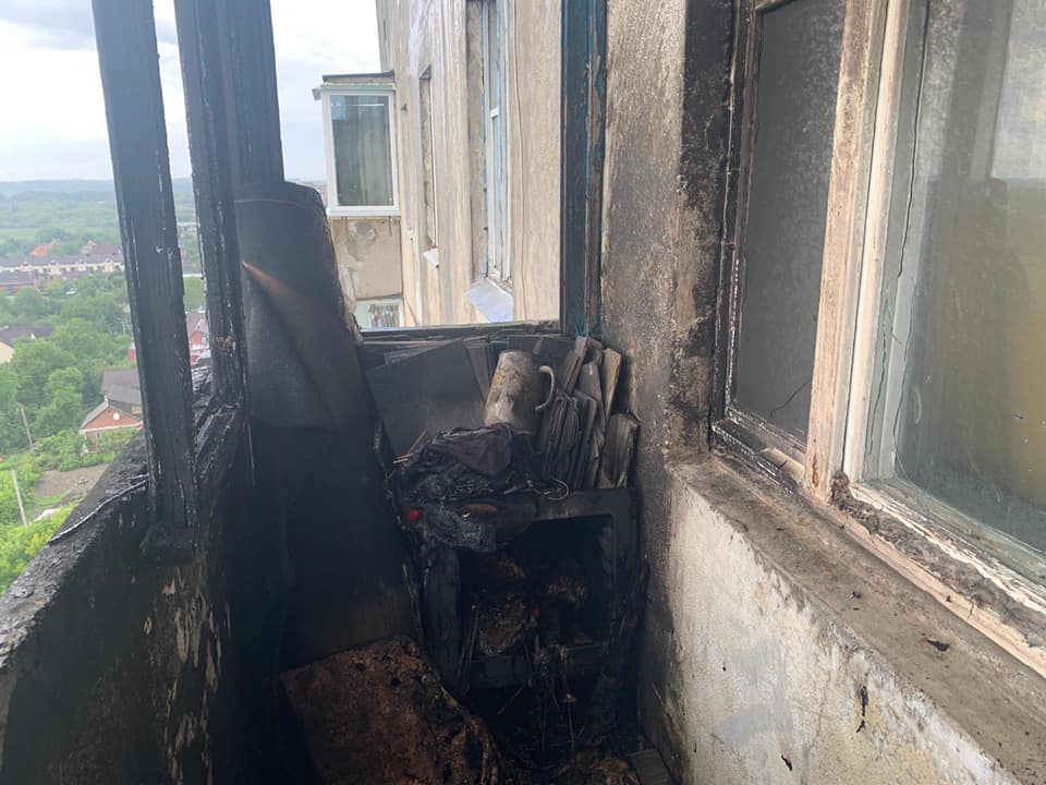 В Рівному горів балкон в багатоповерховому житловому будинку