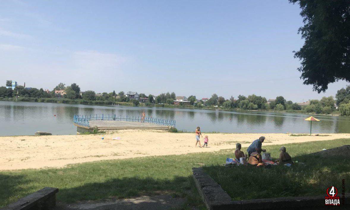 Берег рівненського водосховища можуть забудувати без відома громади