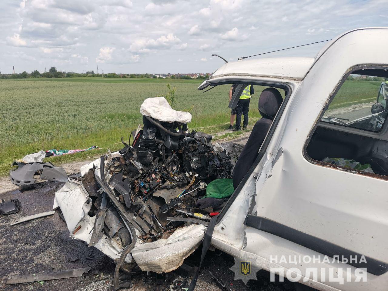 Смертельна автотроща: неподалік Колоденки на трасі знову загинули люди
