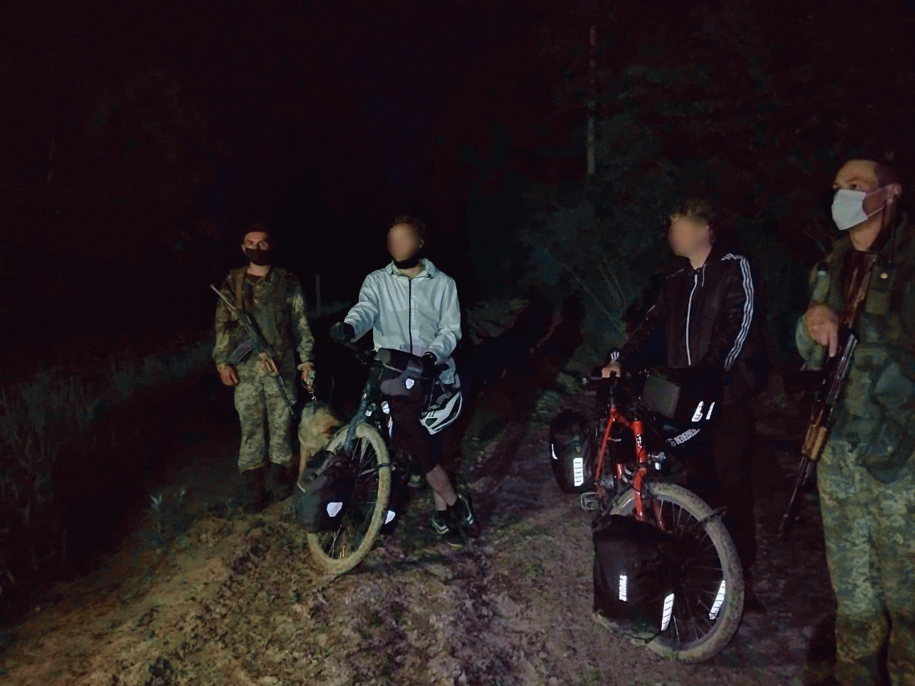 Двоє німців думали, що Україна в ЄС, і перетнули український кордон навпростець