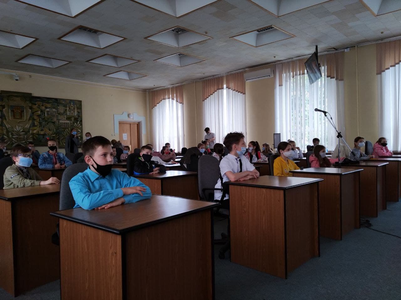 Три десятки рівненських школярів спробували себе в ролі депутатів