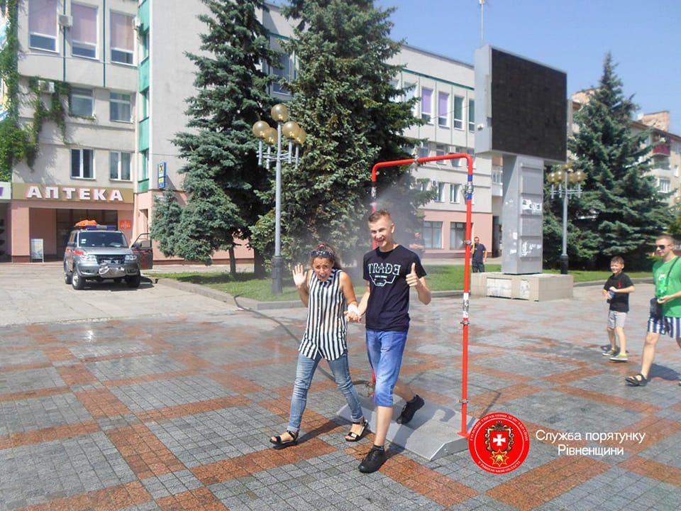 На центральну площу Рівного повертається водяна рамка На центральну площу Рівного повертається водяна рамка