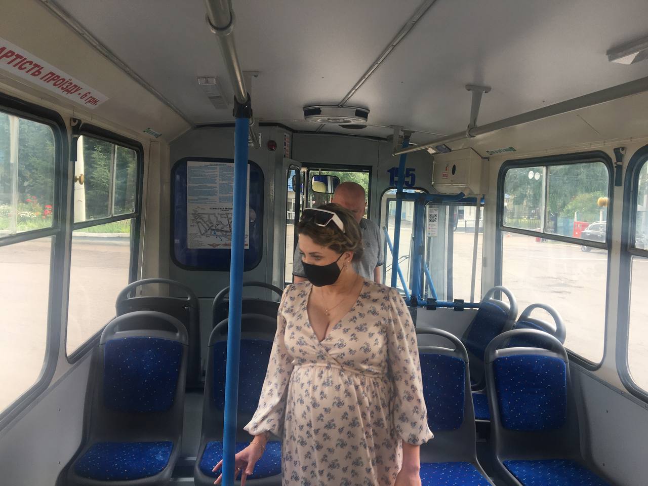 У Рівному оновили старий тролейбус (фото)