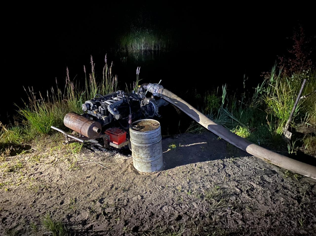 На Рівненщині вилучено незаконні бурштин, мотопомпи та транспортні засоби