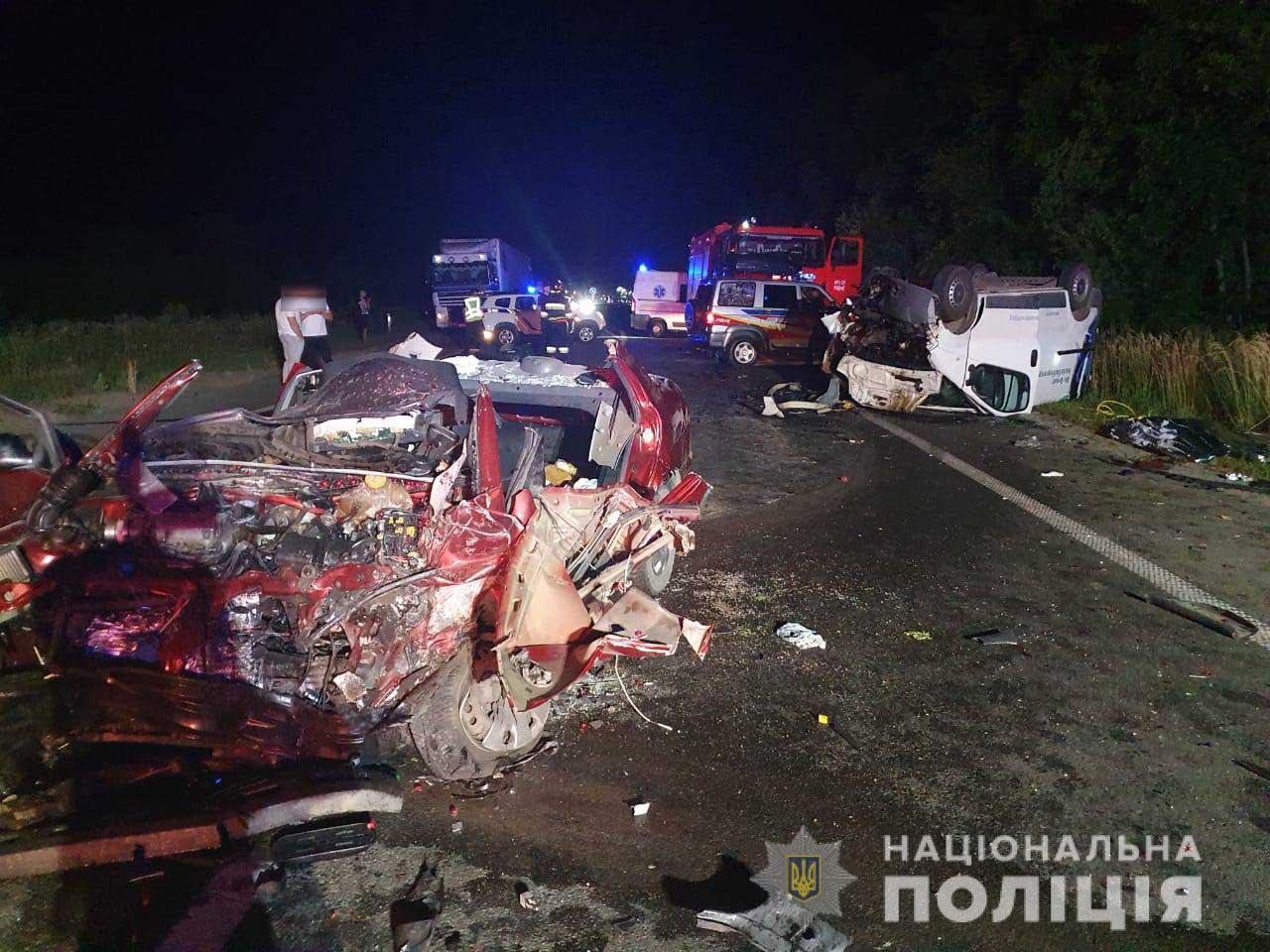 Слідчі затримали водія за скоєну ДТП із двома загиблими та тяжко травмованою дитиною