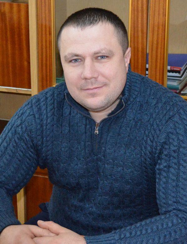 За посаду директора Рівненської школи змагатимуться двоє освітян (фото)