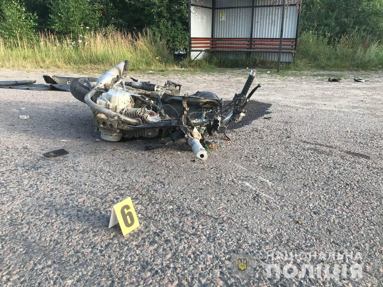 Унаслідок ДТП на Рівненщині загинули водій та пасажир мотоцикла