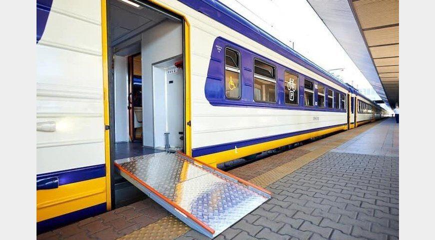 В Україні запустили інклюзивний приміський потяг