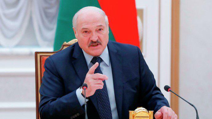 Лукашенко доручив закрити кордон з Україною
