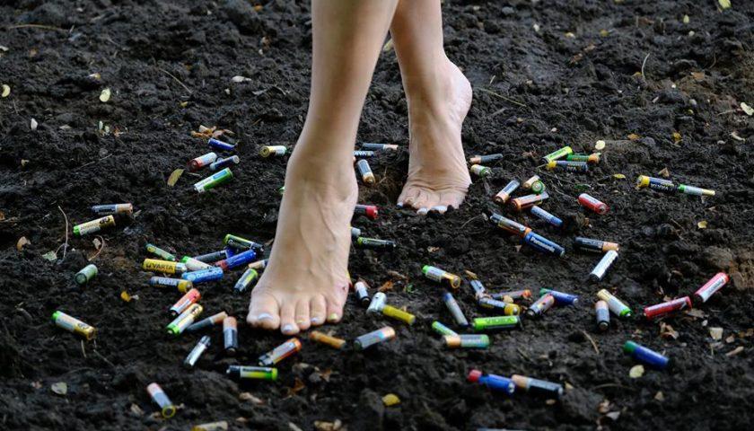 Де в Рівному встановлені спеціальні контейнери для збору відпрацьованих батарейок