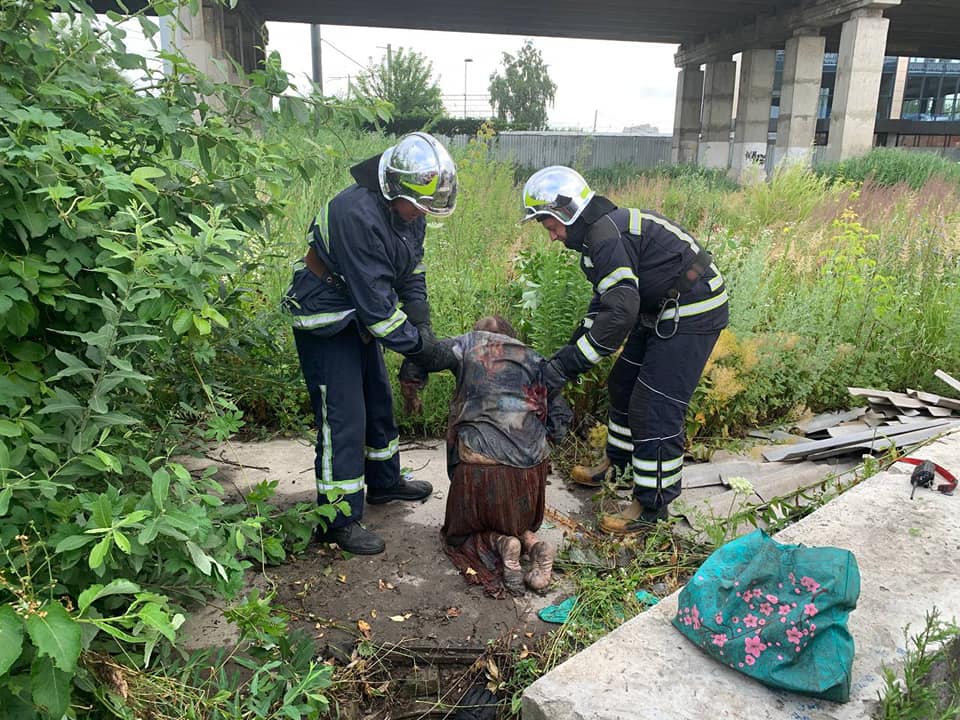 Рівнянка впала у колодязь і провела там ніч