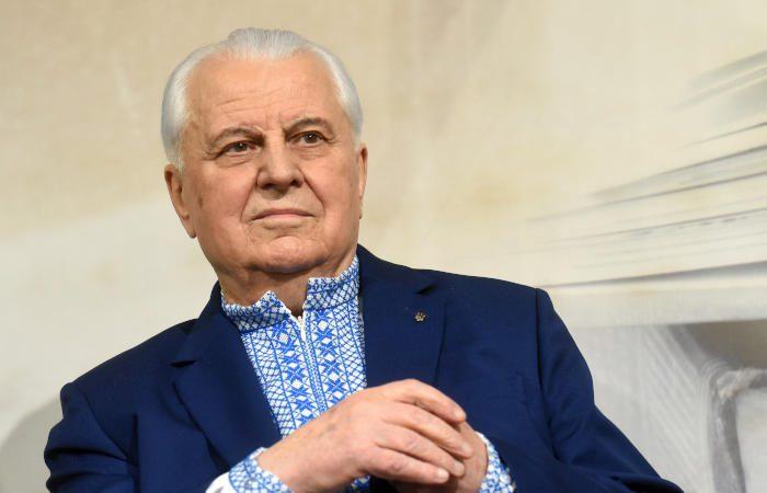 Перший Президент України вже місяць у реанімації