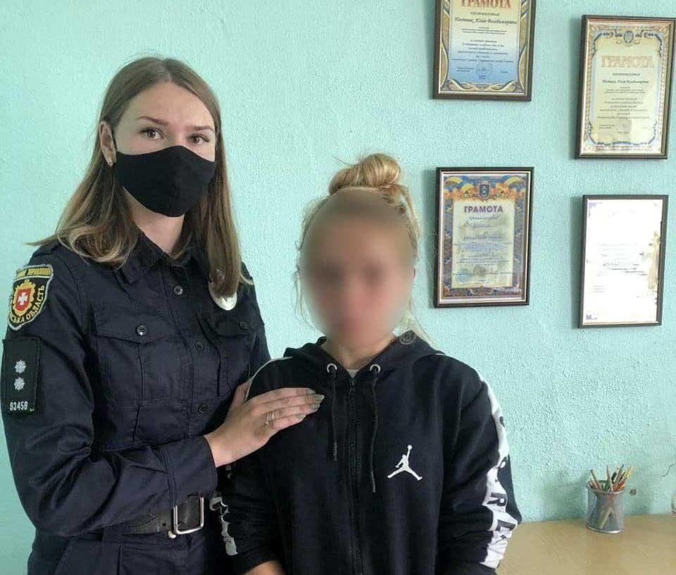Зниклу на Рівненщині дівчинку поліцейські повернули додому