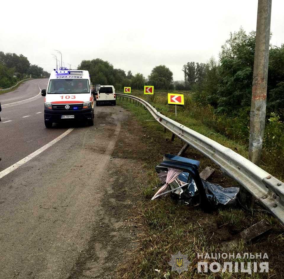 Внаслідок ДТП на Рівненщині 2 людини загинуло ще 3 &#8211; постраждало