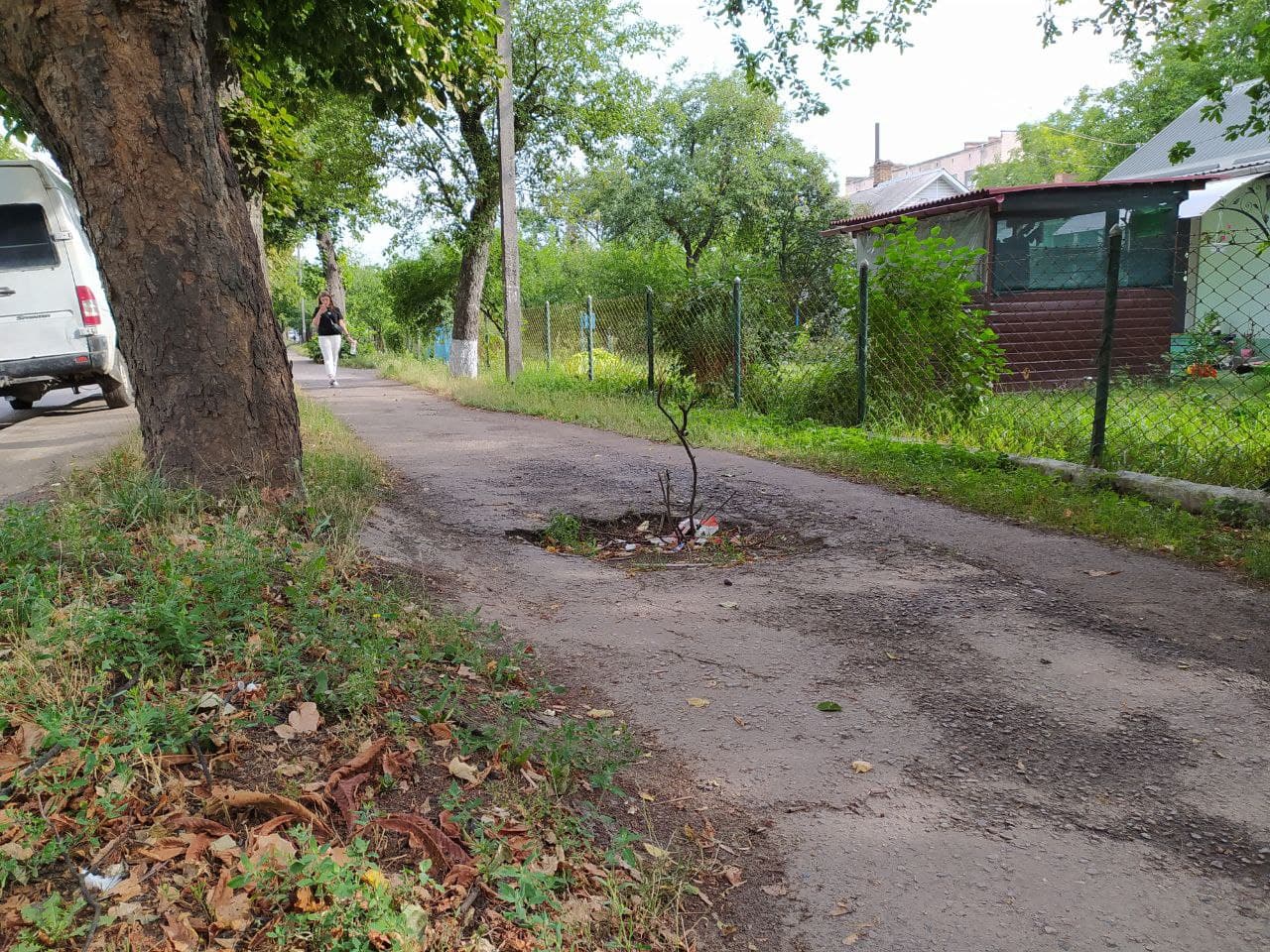 Рівнянин розшукує господаря каналізаційного люку