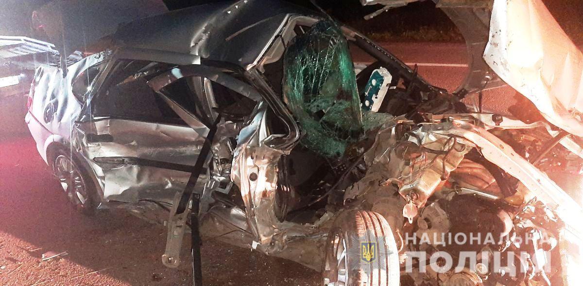 На Рівненщині в автівці, яка перекинулася постраждали четверо волинян, серед яких неповнолітній