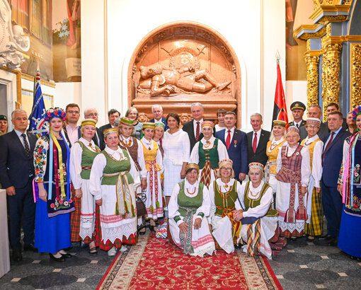 Пам’ятник Князю Острозькому відновили спільними зусиллями Литви та України