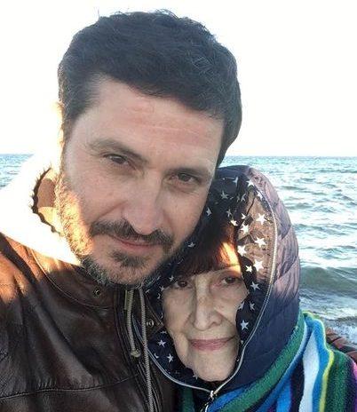В Криму померла мама відомого режисера