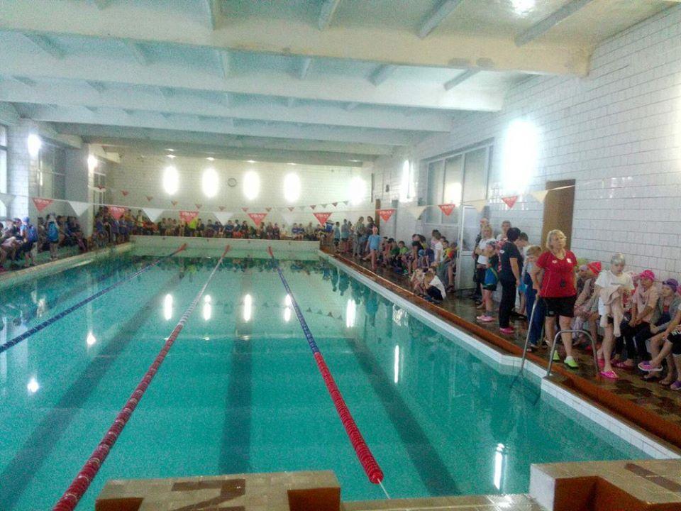 Рівненські олімпійці заслужили на квартири, а басейн в ДЮСШ №2 – на “Велике будівництво”