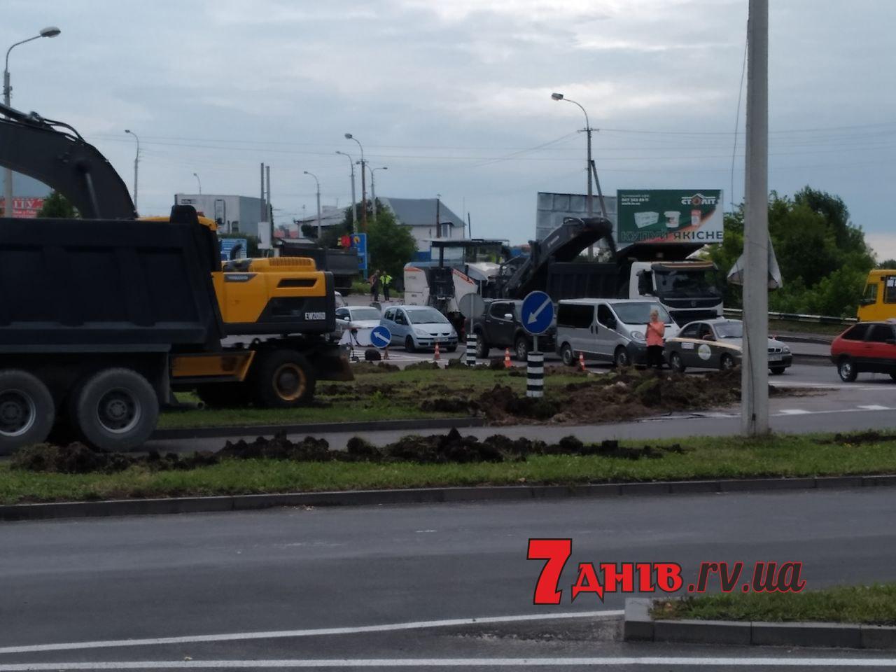Автокільце на Макарова у Рівному обіцяють збудувати за три місяці (фото)