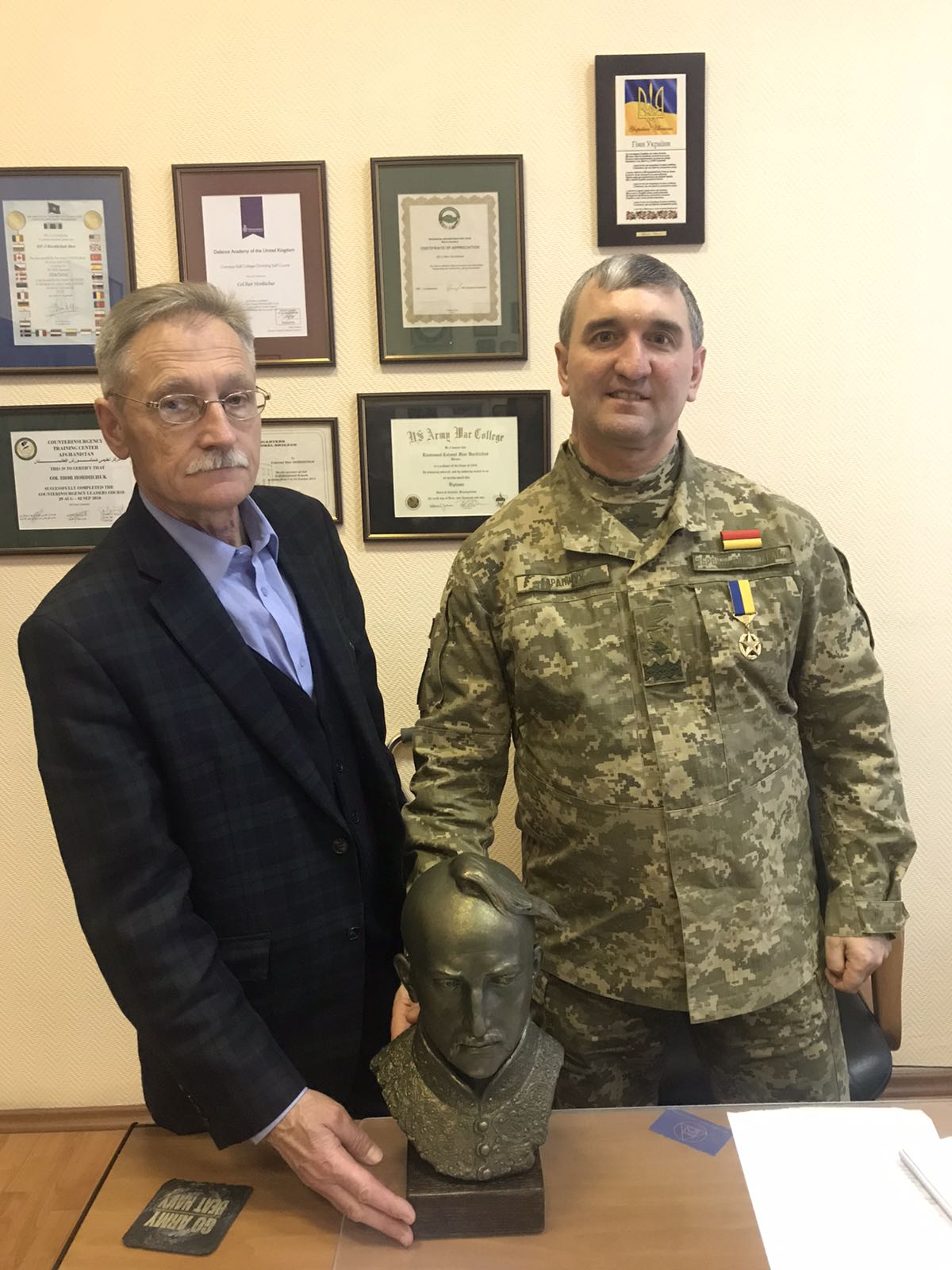 Як відбувалася історична зміна символіки у місті Рівне