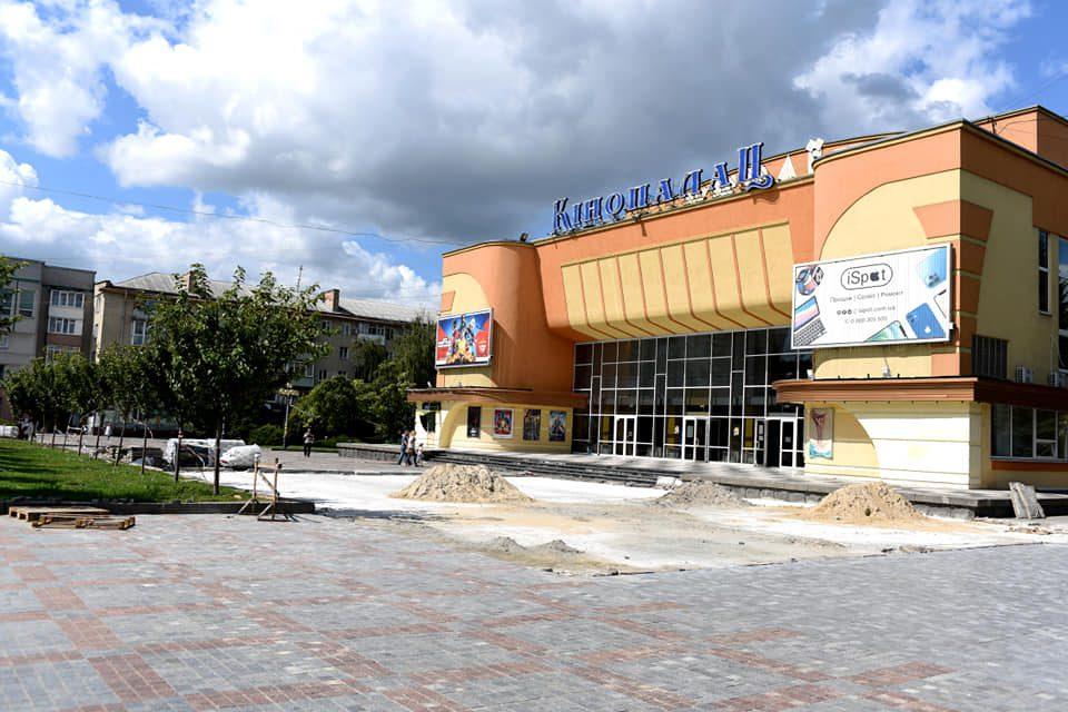 Міський голова розповів чому затримується закінчення ремонту майдану Незалежності Міський голова розповів чому затримується закінчення ремонту майдану Незалежності