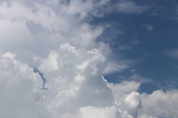 Ранкові хмари в Рівному не завадять сонячному дню Ранкові хмари в Рівному не завадять сонячному дню