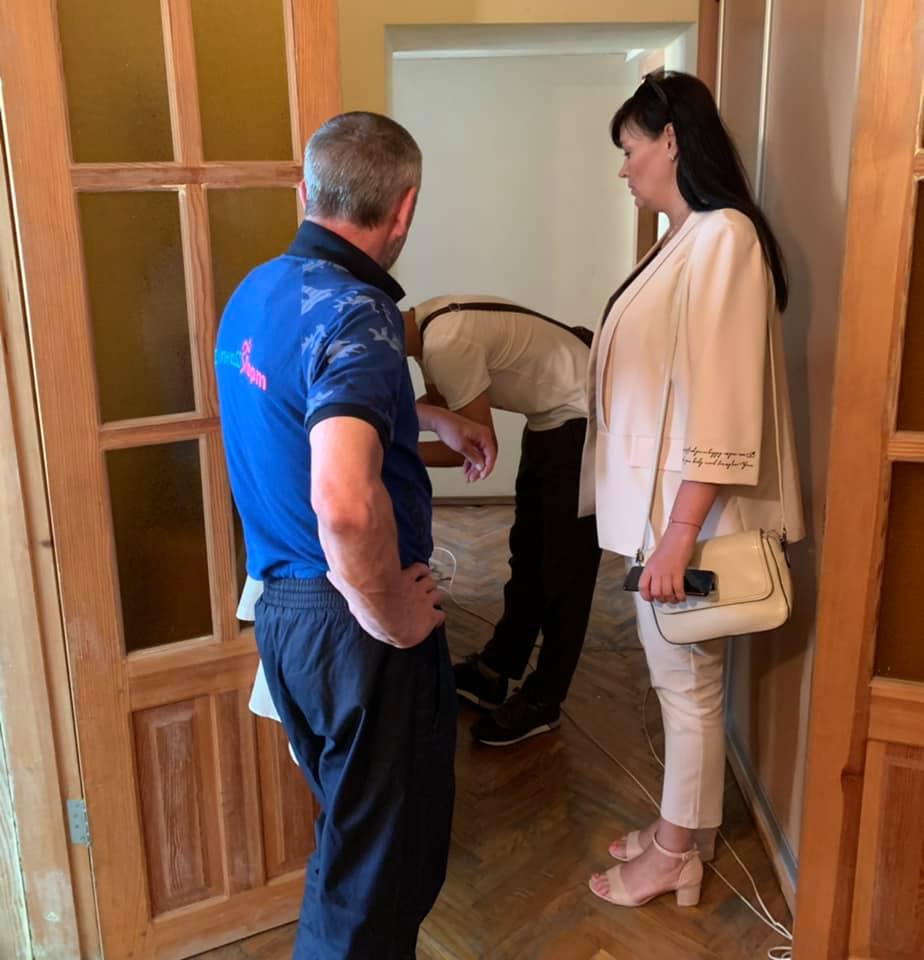 Тепловики з виконавцями навідують рівнян-боржників аби описати майно  