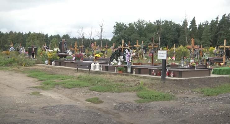 Транспорту у Рівному курсуватиме на Провідну неділю за зміненим маршрутом