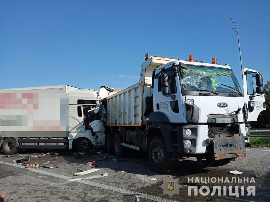 Внаслідок ДТП на Рівненщині травмувалися двоє осіб