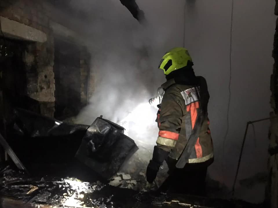 На Рівненщині на дачному масиві вночі горіли будинки