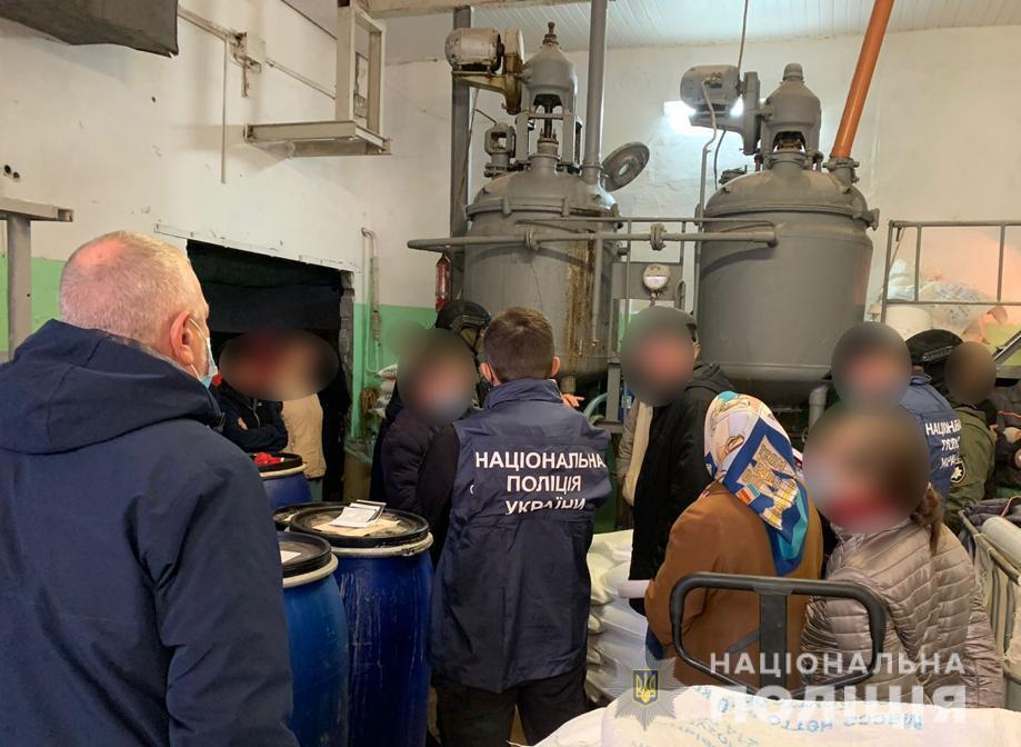 Поліцейські викрили осіб, які поставляли на Рівненську АЕС неякісні дезактивуючі засоби