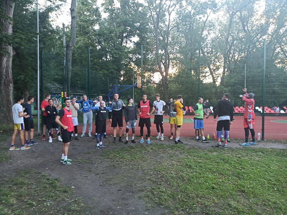 Рівненські баскетболісти активно готуються до старту Чемпіонату України