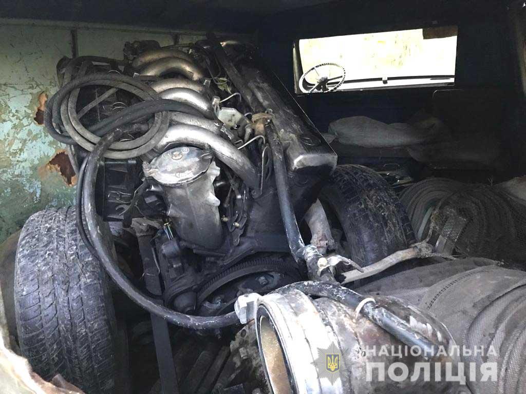 У мешканця Вараського району поліцейські вилучили мотопомпу з обладнанням та бурштин-сирець