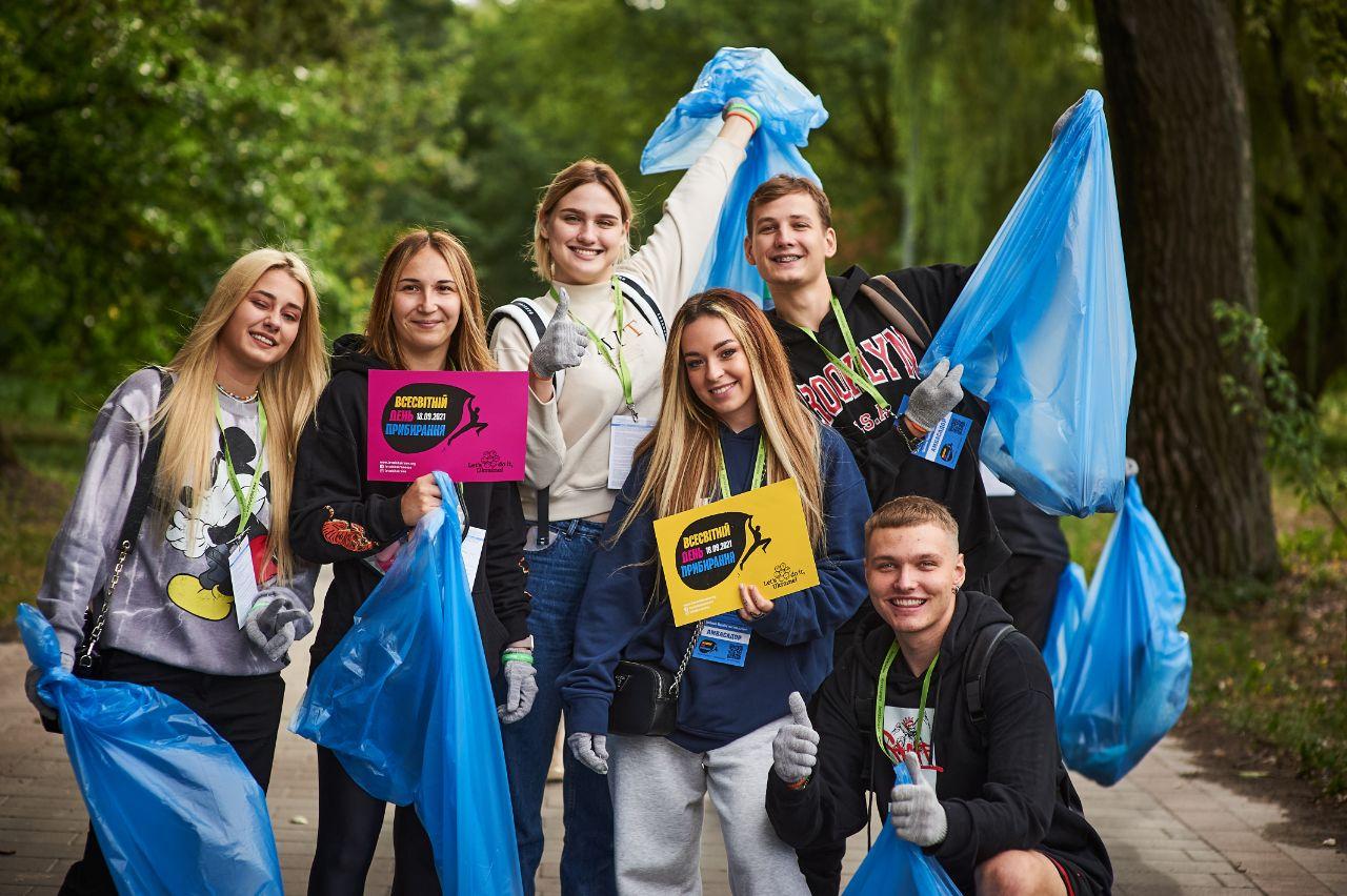 Рівнян закликають долучитися до Всесвітнього дня прибирання