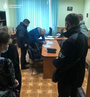 На Волинській та Рівненській митницях викрито корупційні схеми розмитнення вантажівок на мільйони гривень