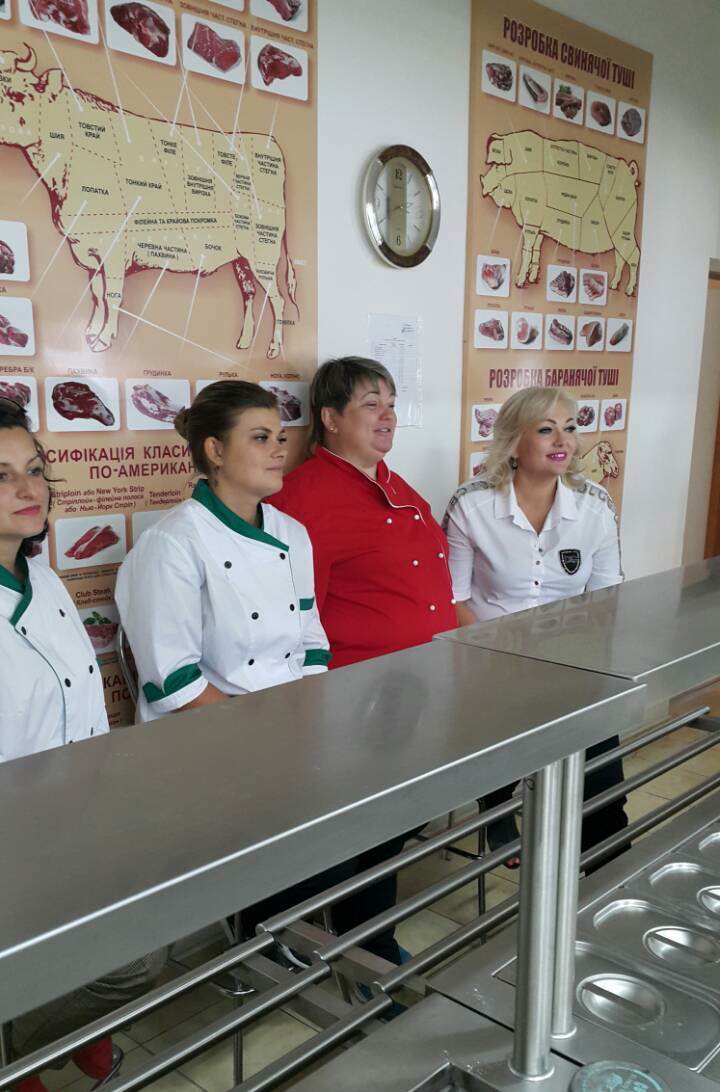 У Рівному підтверджують кваліфікацію кухарі з усієї України