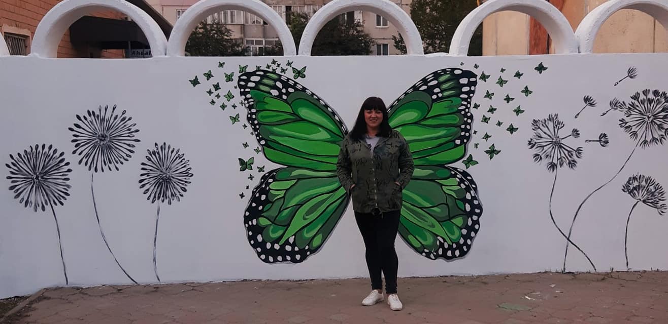 Фотозона поблизу Рівного перетворила паркан на витвір мистецтва