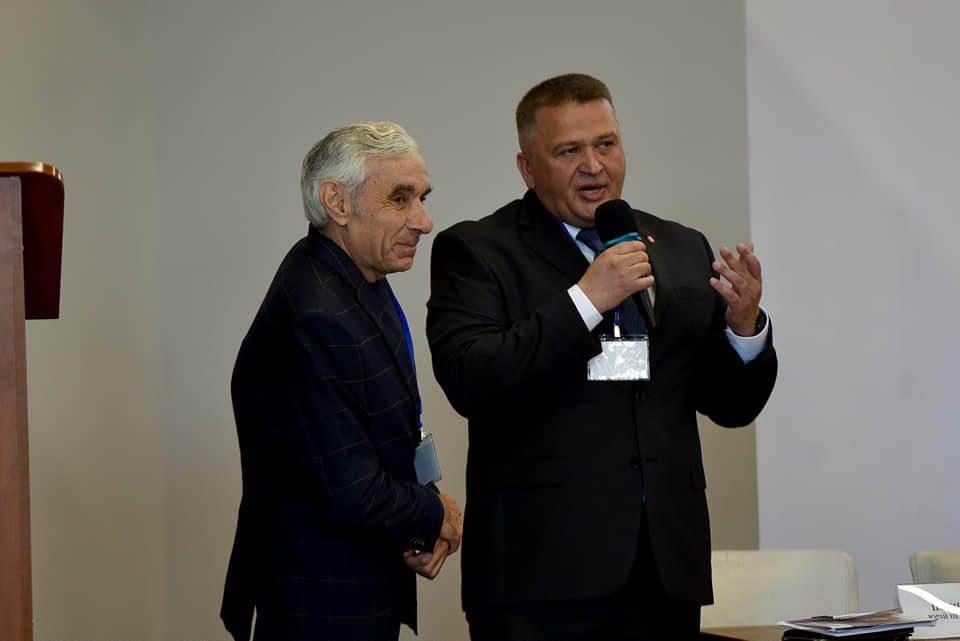 У Рівному досвідом боротьби з COVID-19 обмінювалися медики Західної України