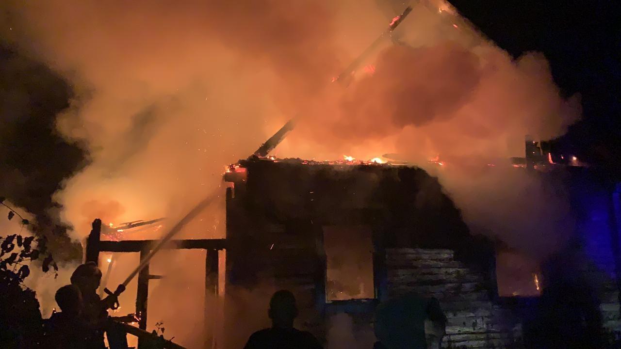 На Сарненщині під час ліквідації пожежі рятувальники виявили мертве тіло чоловіка