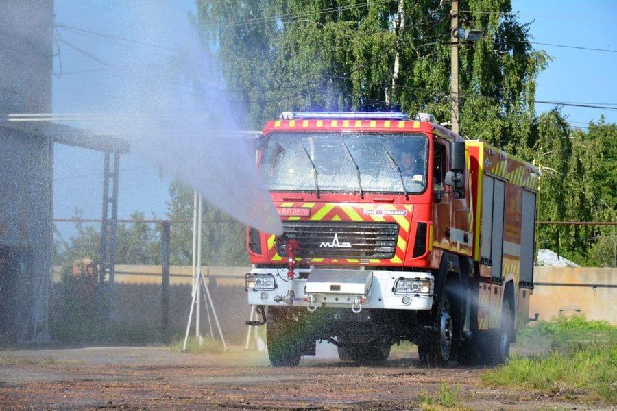 Рятувальники Рівненщини протестували нову машину