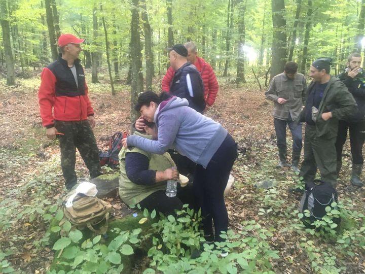 Всю ніч рятувальники шукали 72-річну любительку грибів